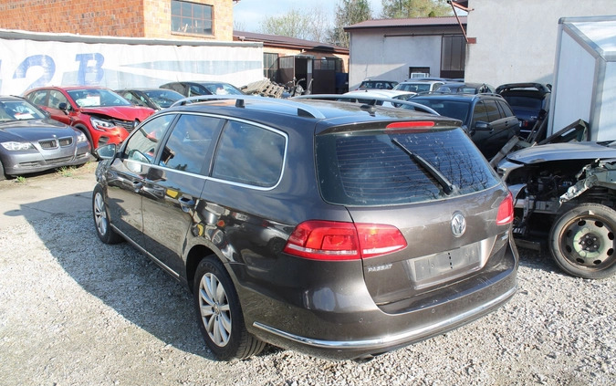 Volkswagen Passat cena 14900 przebieg: 268842, rok produkcji 2011 z Lubomierz małe 67